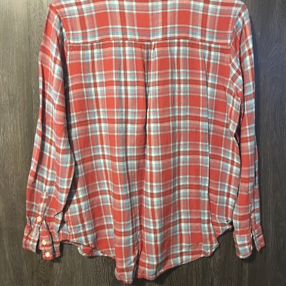 Mossimo Button Up - Picture 2 of 3